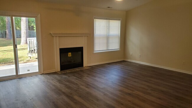 Photo - Newly Renovated 3 bedroom, 2 bath unit wit...