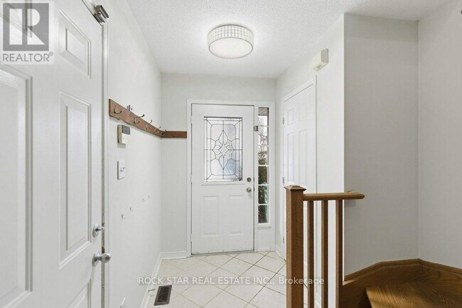 Photo - 619 Southridge Dr