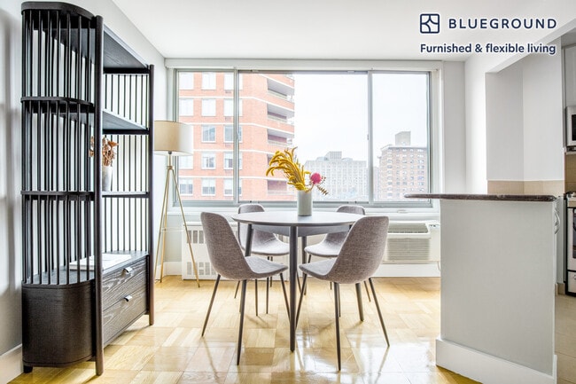 Photo - 500 2nd Ave Unit FL16-ID478