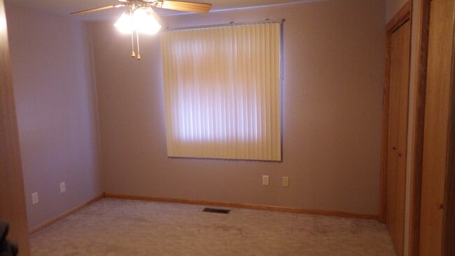 Photo - 6900 Meadow Rose Ln