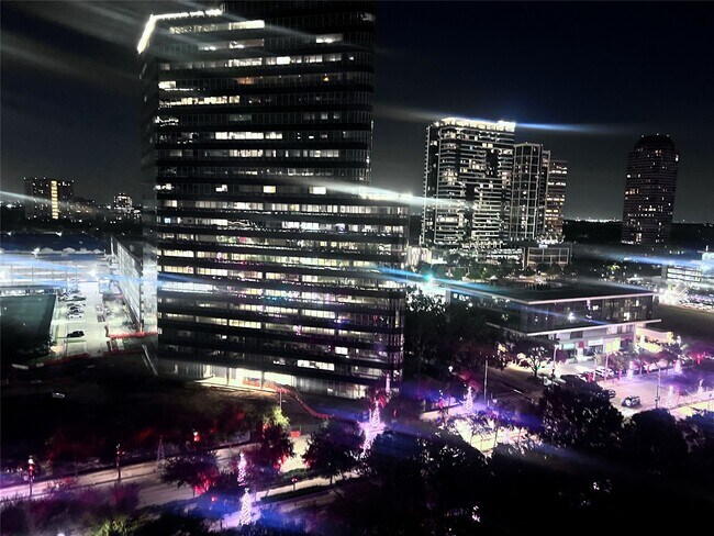 Building Photo - 1901 Post Oak Blvd Unit 4102