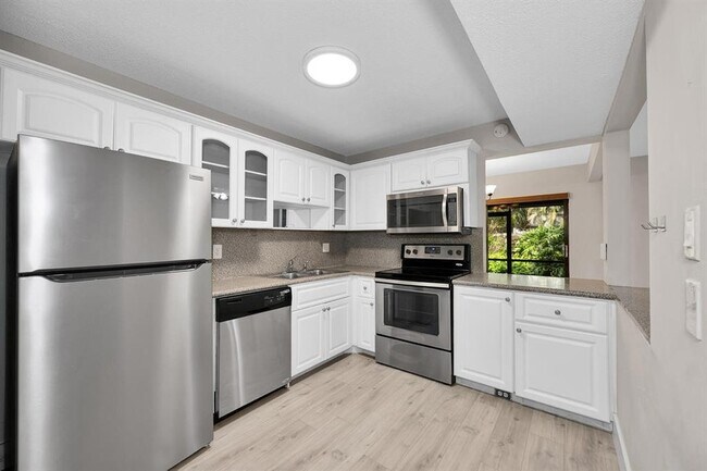 1169 NW 13th St Unit 1
