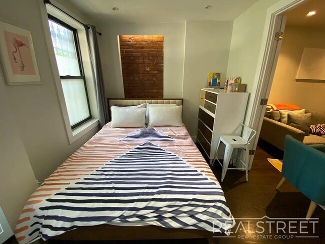 Photo - Modern Ground-Floor 1 Bedroom with Gym, Roof Deck & Courtyard in Prime Williamsburg Unit 1A
