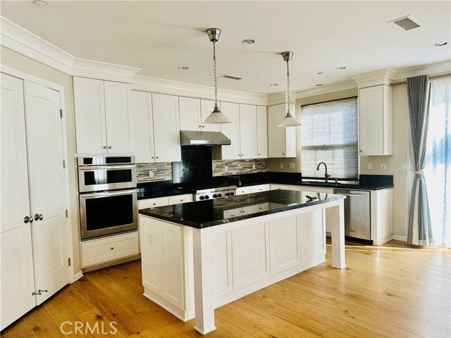 Photo - 102 Chestnut Grove