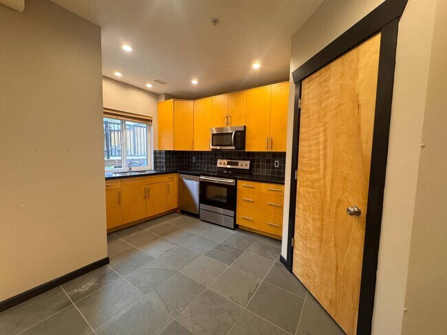 Photo - 22831 Foreman Dr