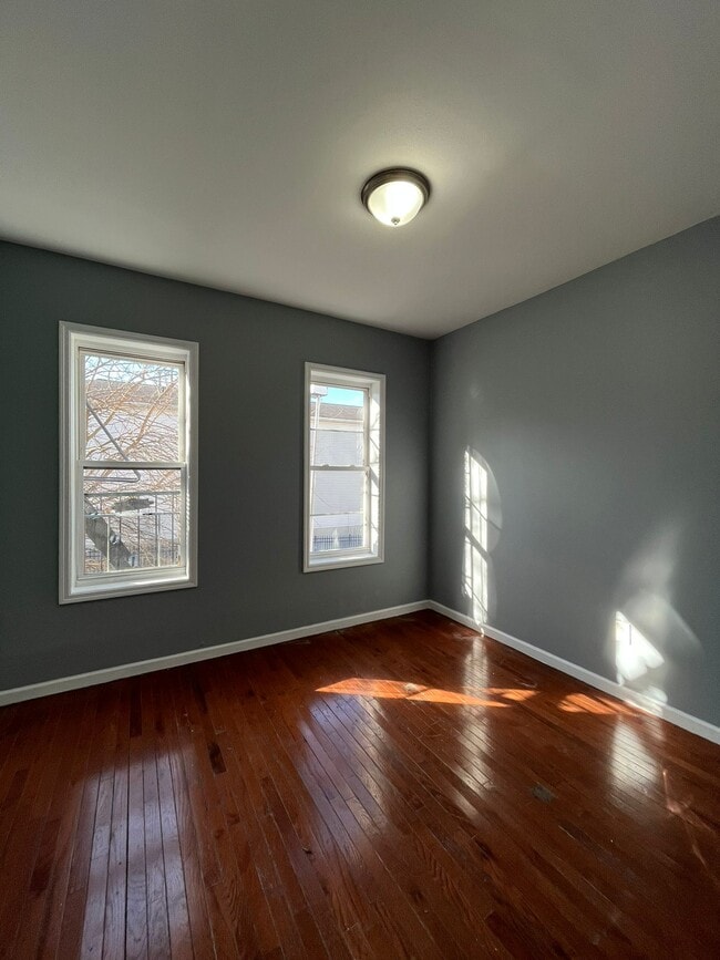 Photo - 82 Fulton Ave Unit 2R