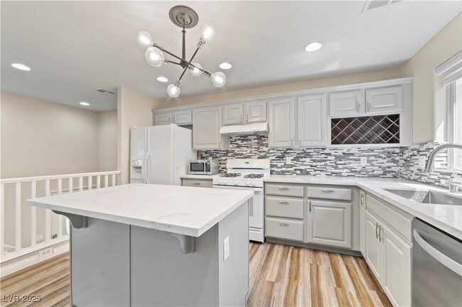 Photo - 1283 Little Boy Blue Ave