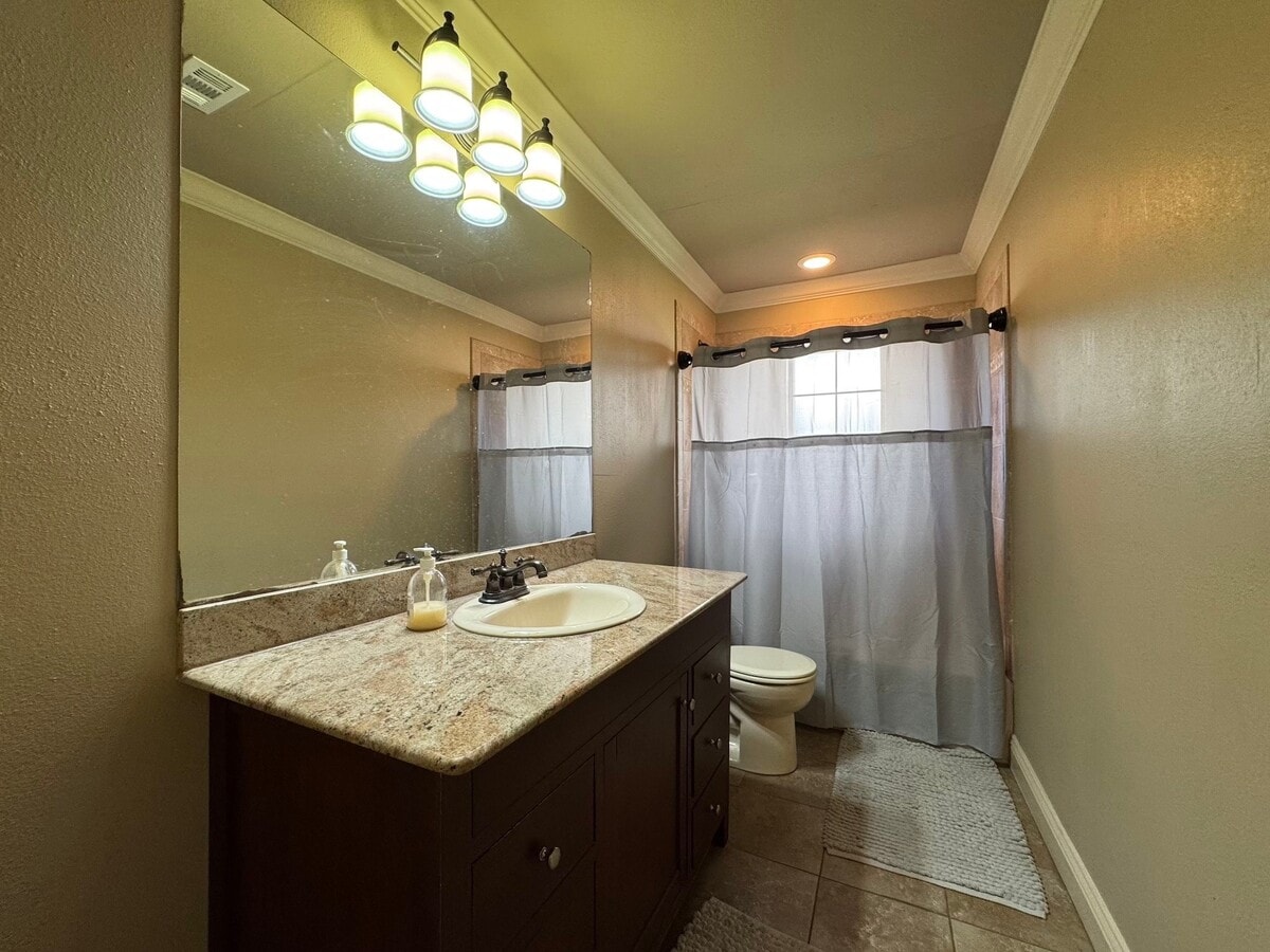 Photo - 114 Elmwood St