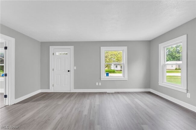 Photo - 1083 Eastlake Dr