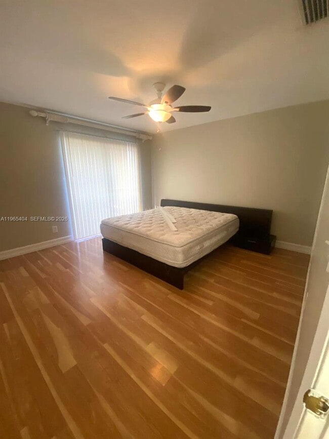 Photo - 4601 Pier Dr