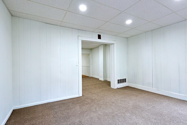 Photo - 329 Bedford St