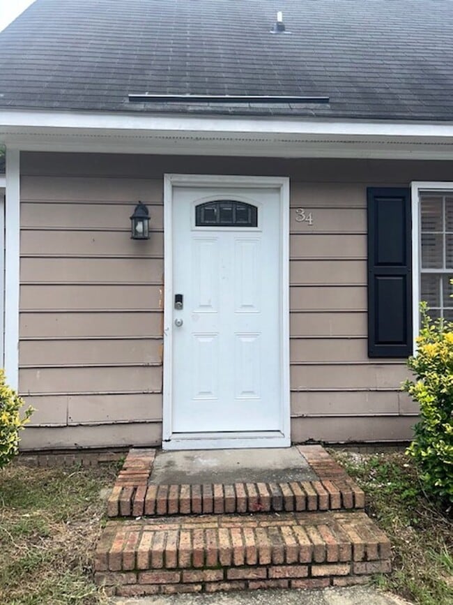 34 Old Clayton Ct