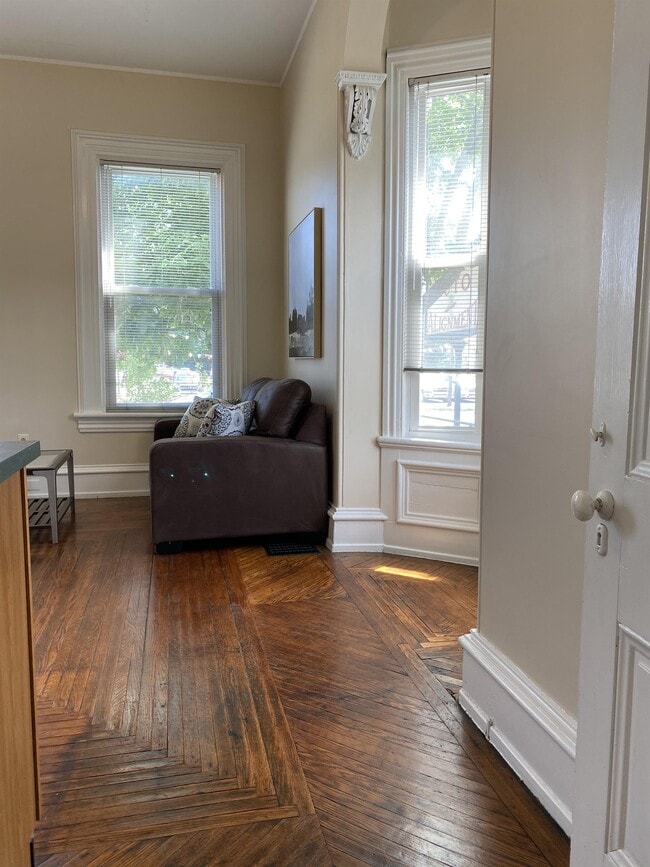522 W 3rd St Unit 1W
