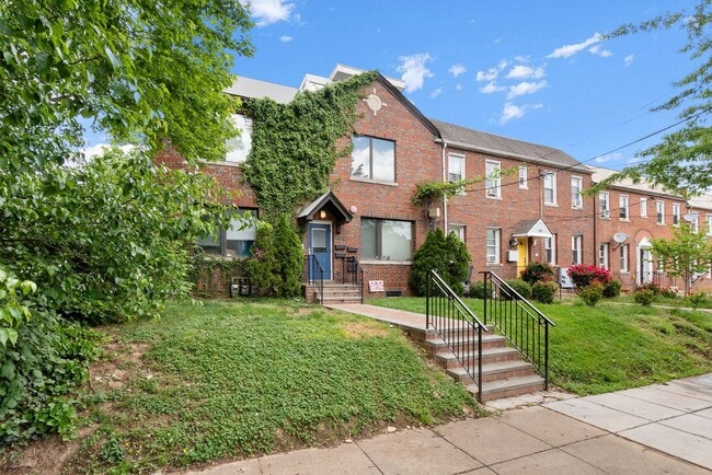 Photo - Modern 2B/2B with Parking | Minutes to Brookland Metro, Catholic University, MedStar & Children’s... Unit 202
