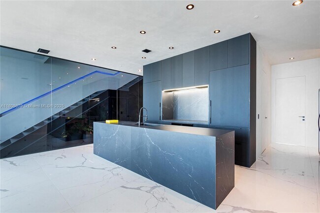 Photo - 650 NE 32nd St Condo Unit UPH5302