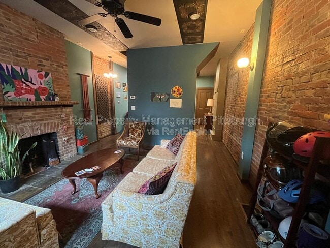 Photo - 297 42nd St