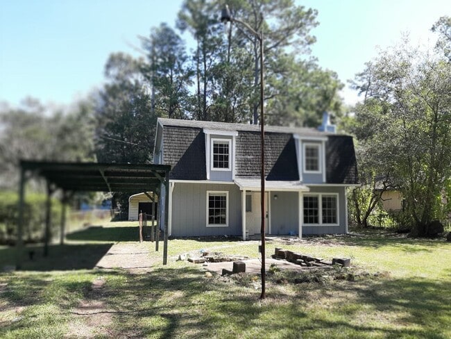 Building Photo - Comfortable house located at Vidor