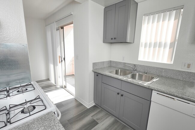 Photo - 1200 Mansfield N Ave Unit 316