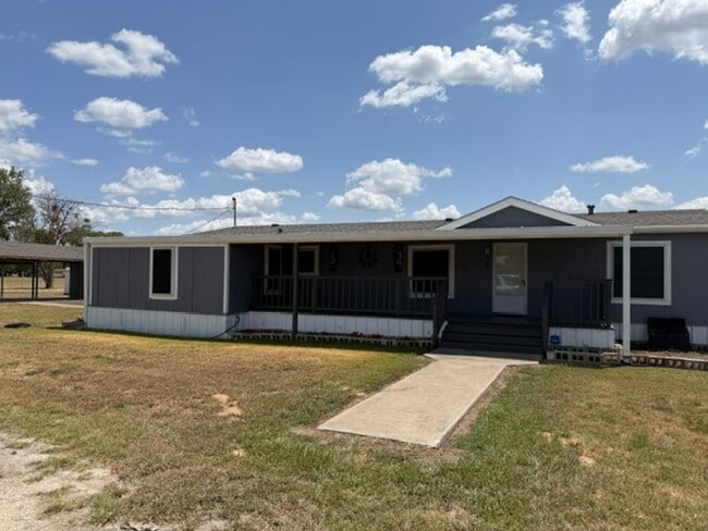 Building Photo - 8824 Old Marlin Rd