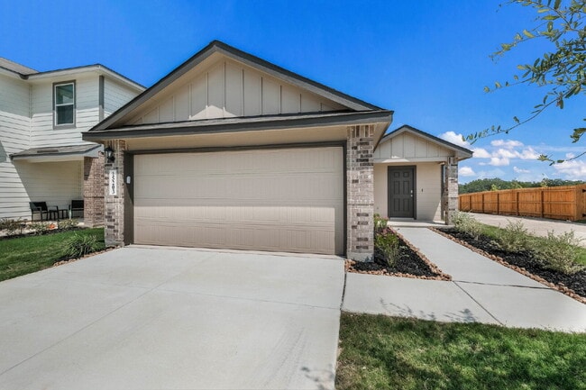 Building Photo - Redbird Ranch 4 Bedroom, 2 Bath, Free Inte...