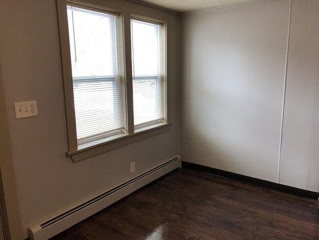 Building Photo - 290-330 N Third St Unit 310-1