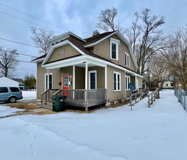 One Bedroom Duplex in Muskegon - All Utili... - One Bedroom Duplex in Muskegon - All Utili... Casa