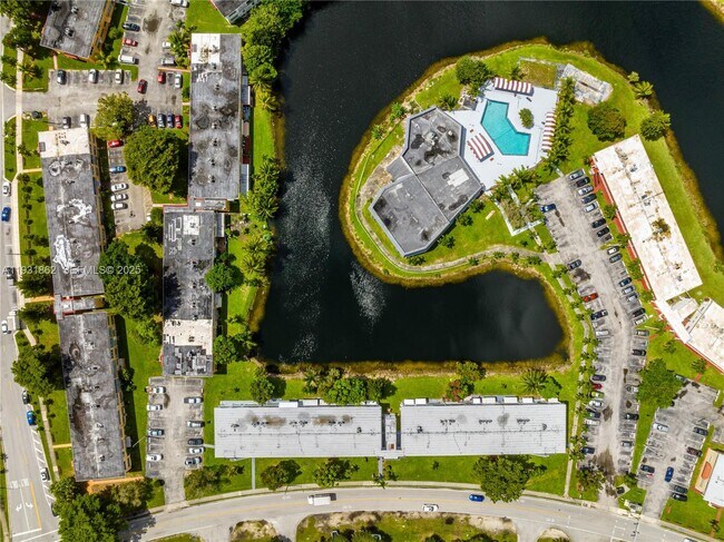 Photo - 20310 NE 2nd Ave Unit 24