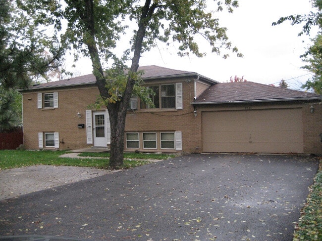 Building Photo - 2001 W Dugdale Rd