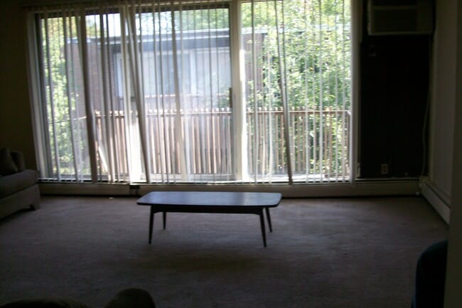 Photo - 815 S Main St