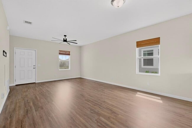 Photo - 12713 Robert Taft St