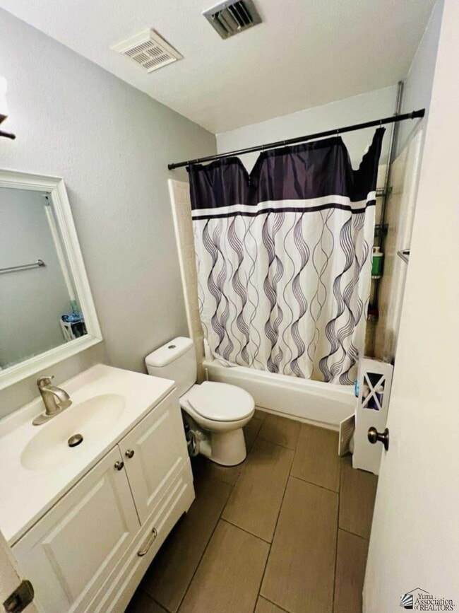 Photo - 3215 London Dr