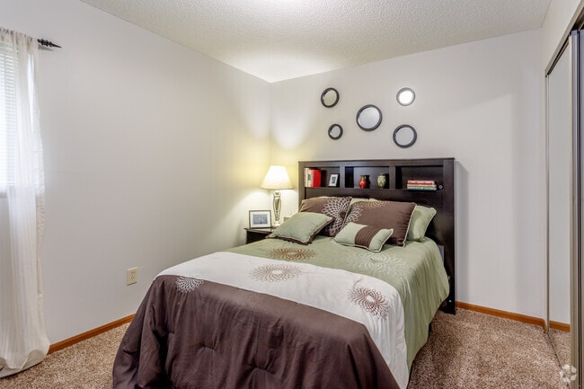 2BR, 1BA - Atwood