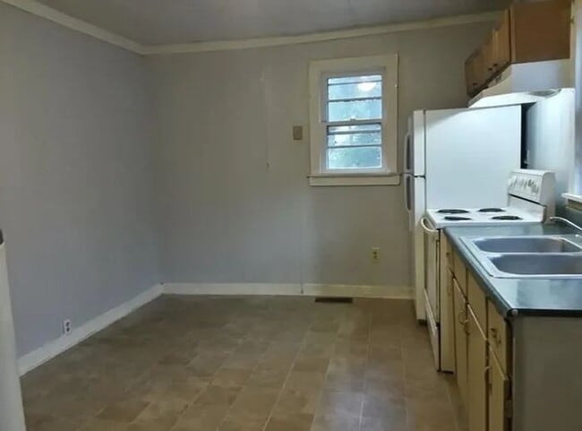Photo - 3 Bedroom 1 bathroom House in Spartanburg SC