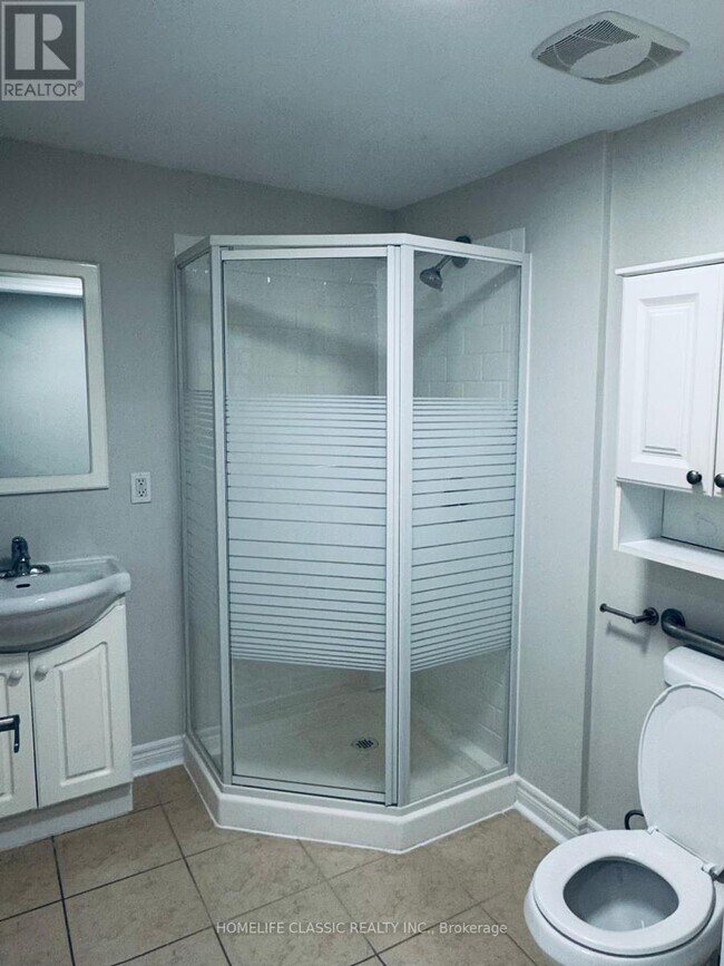 Photo - 2915 Bur Oak Ave