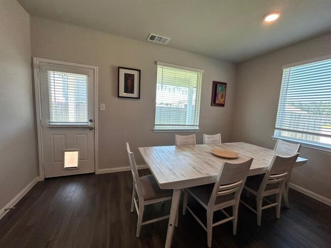 Photo - 2547 Steelhead Dr