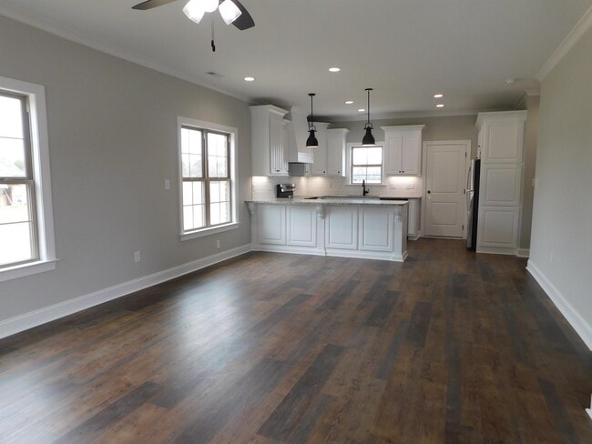 Photo - 434 Lancaster Rd