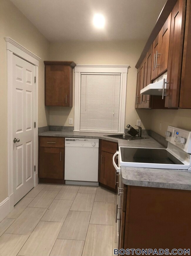 Photo - 408 Neponset Ave Apartamento Unidad 2R