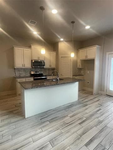 Photo - 825 Eaglescliffe Lndg
