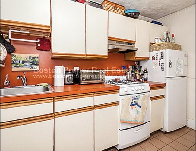 Photo - 94 W Cedar St Unit 2