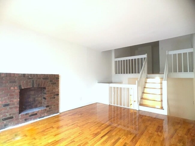 Photo - 403 E 87th St Unit 4T
