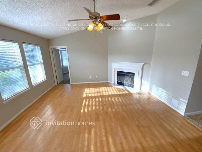 Photo - 572 Prosperity Lake Dr