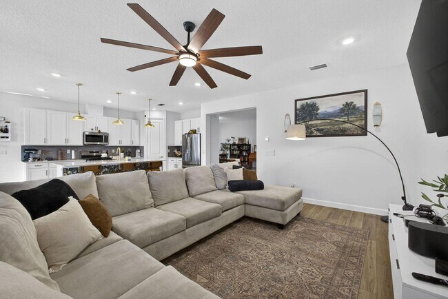 Photo - 1543 Stockbridge St