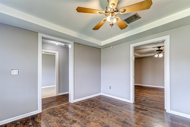 Building Photo - 6223 Lavender St