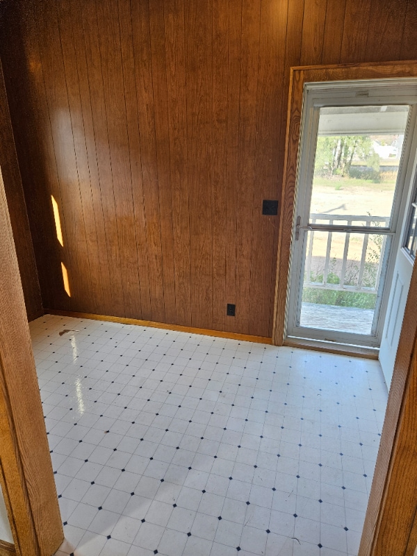 Photo - 116 Morse St N