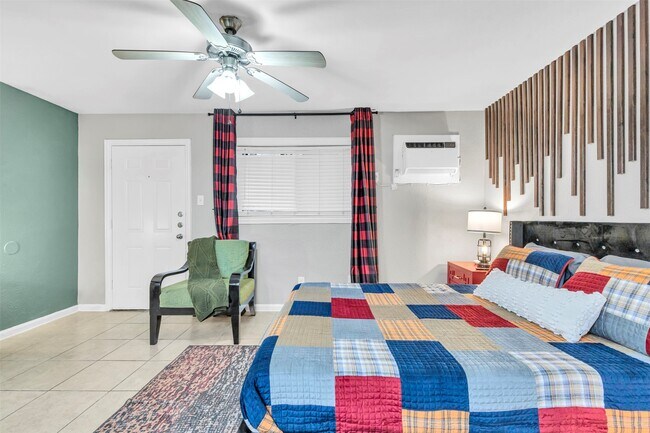 Photo - 1840 Richmond Ave. Unidad 08