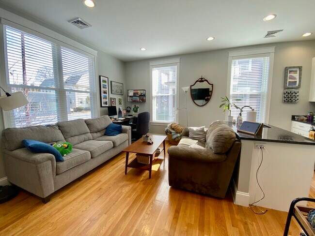 Photo - 405 S Huntington Ave