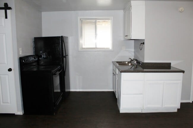 Photo - 803 N East St