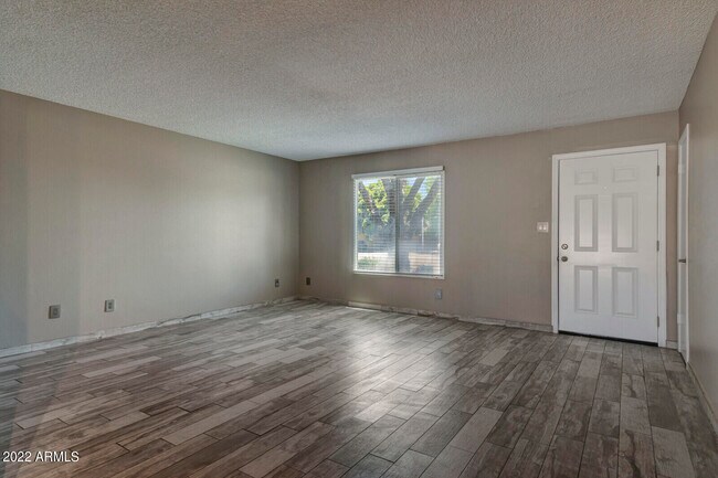 Photo - 3012 W Bethany Home Rd