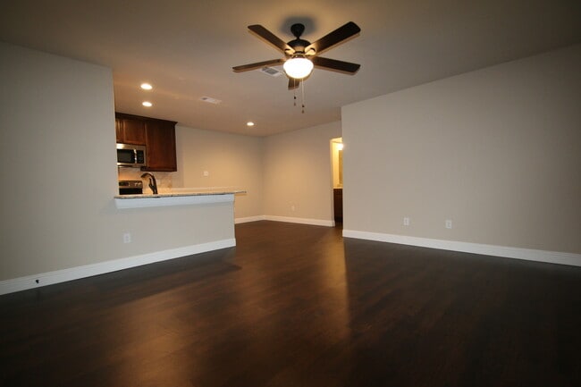 Photo - 8032-8034 Arbor Unit 8032