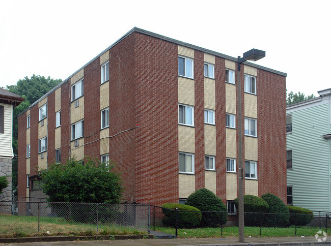 Building Photo - 498 Norfolk Rental